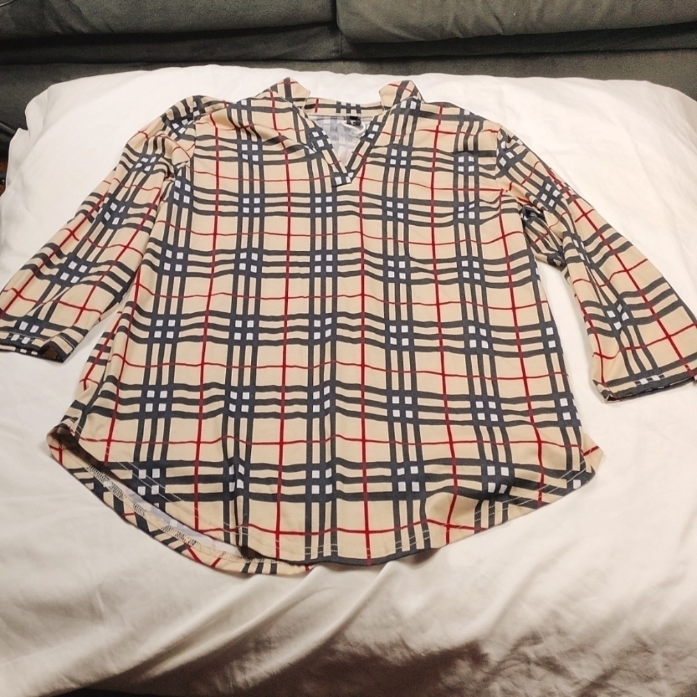 St. Jubileens women's large sized v neck top